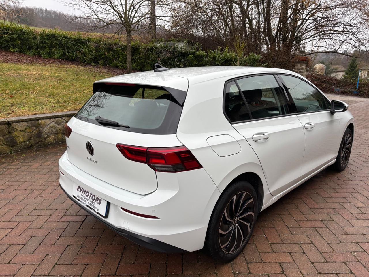 Volkswagen Golf 1.0 TSI EVO Life 7 ANNI DI GARANZIA