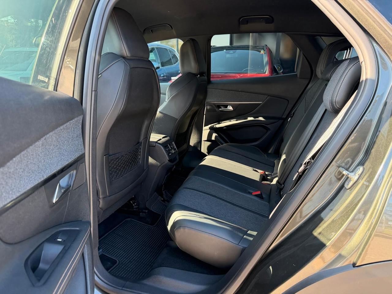 Peugeot 3008 1.5 bluehdi GT Line s *UNICO PROPRIETARIO*