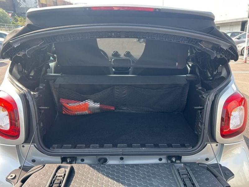 smart fortwo CABRIO EQ PULSE 22KW