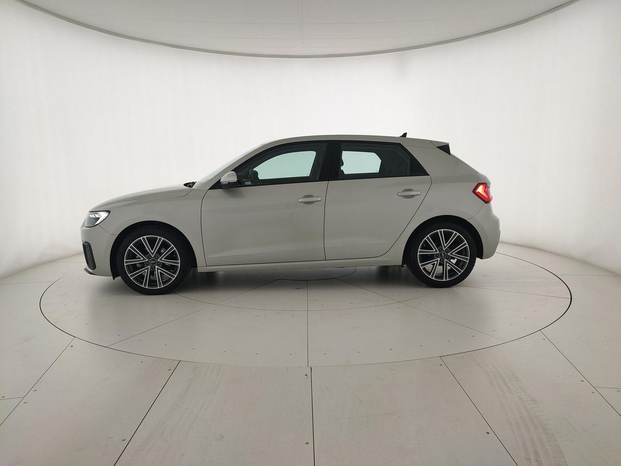 Sportback 30 1.0 TFSI Admired Advanced S tronic