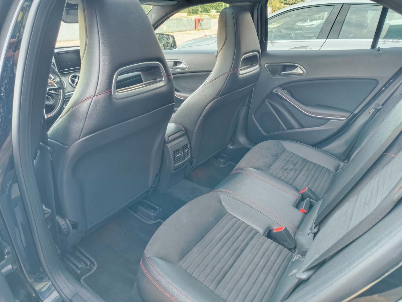 Mercedes-benz GLA 180 CDI Automatic PREMIUM