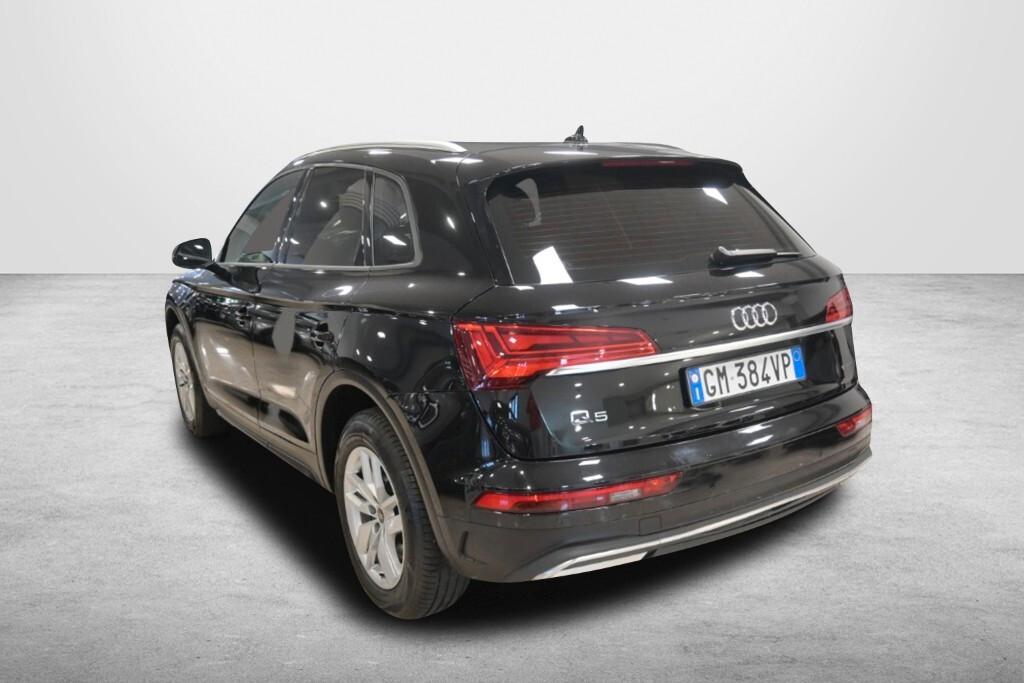AUDI Q5 40 TDI 204CV S-TRONIC QUATTRO BUSINESS ( FARI LED - CLIMA TRIZONA - ADAPTIVE CRUISE - NAVI - PDC - CERCHI 18 )