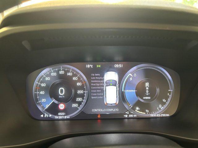 VOLVO XC40 T5 Recharge Plug-in Hybrid Inscription Expression