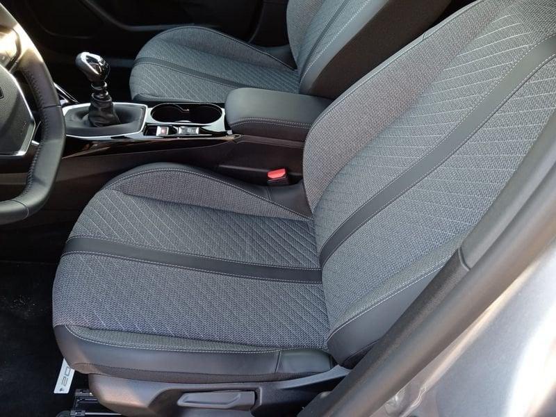 Peugeot 2008 PureTech 100 Allure S/S