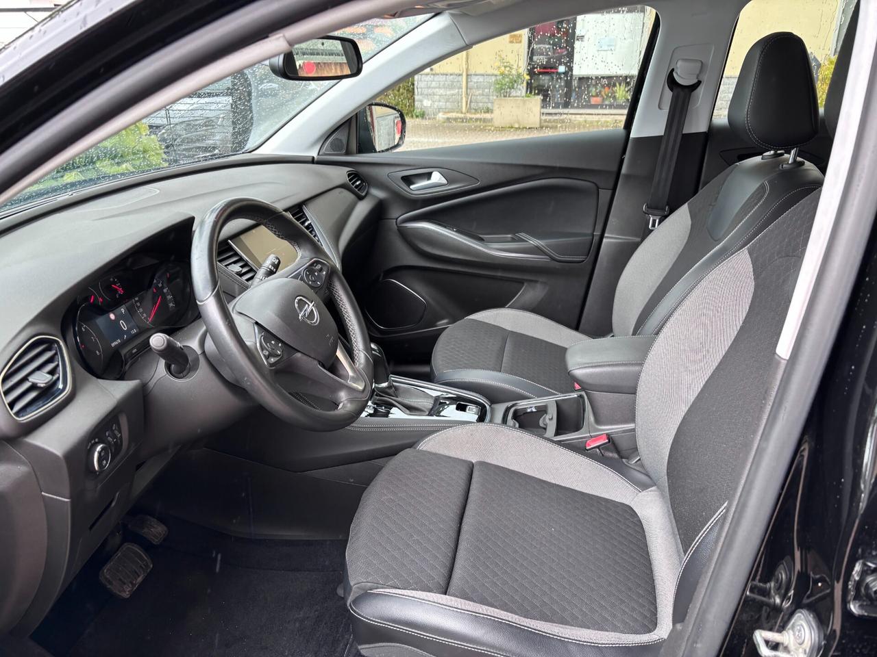 Opel Grandland X 1.5 diesel Ecotec Start&Stop aut. Business Ed.