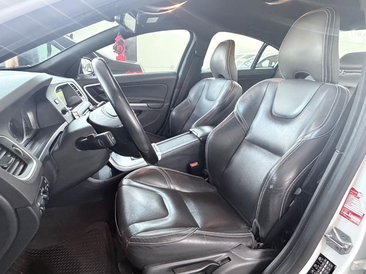 Volvo S60 D2 Geartronic Summum