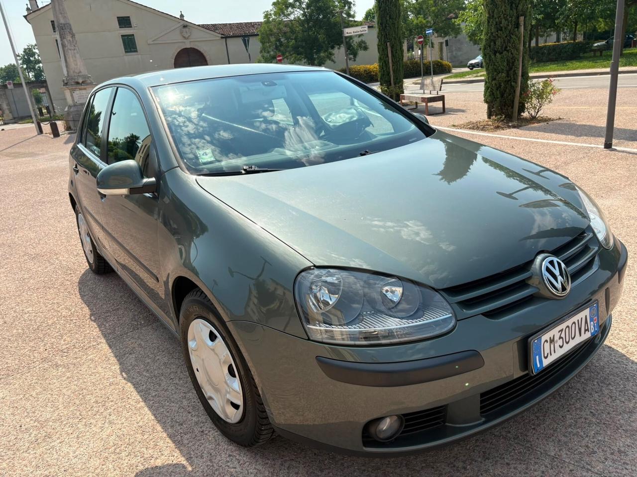Volkswagen Golf 1.6 16V FSI