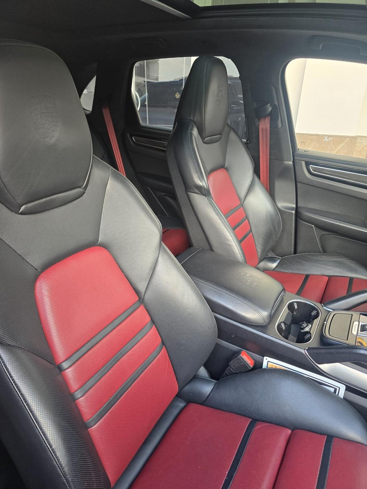 Porsche Cayenne 4.0 V8 Turbo