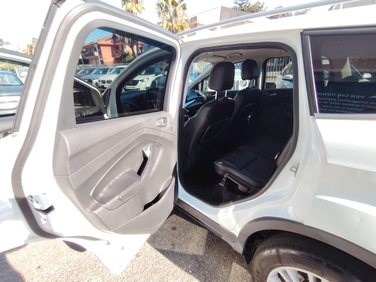 Ford Kuga 2.0 TDCI 140 CV 4WD Titanium