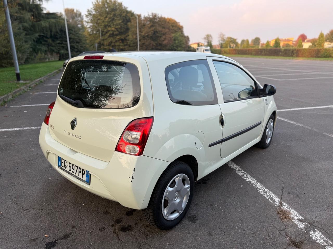 Renault Twingo 1.2 16V LEV Miss Sixty