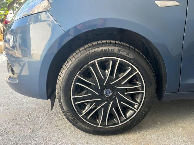 LANCIA Ypsilon 1.0 FireFly 5 porte S&S Hybrid Ecochic Silver
