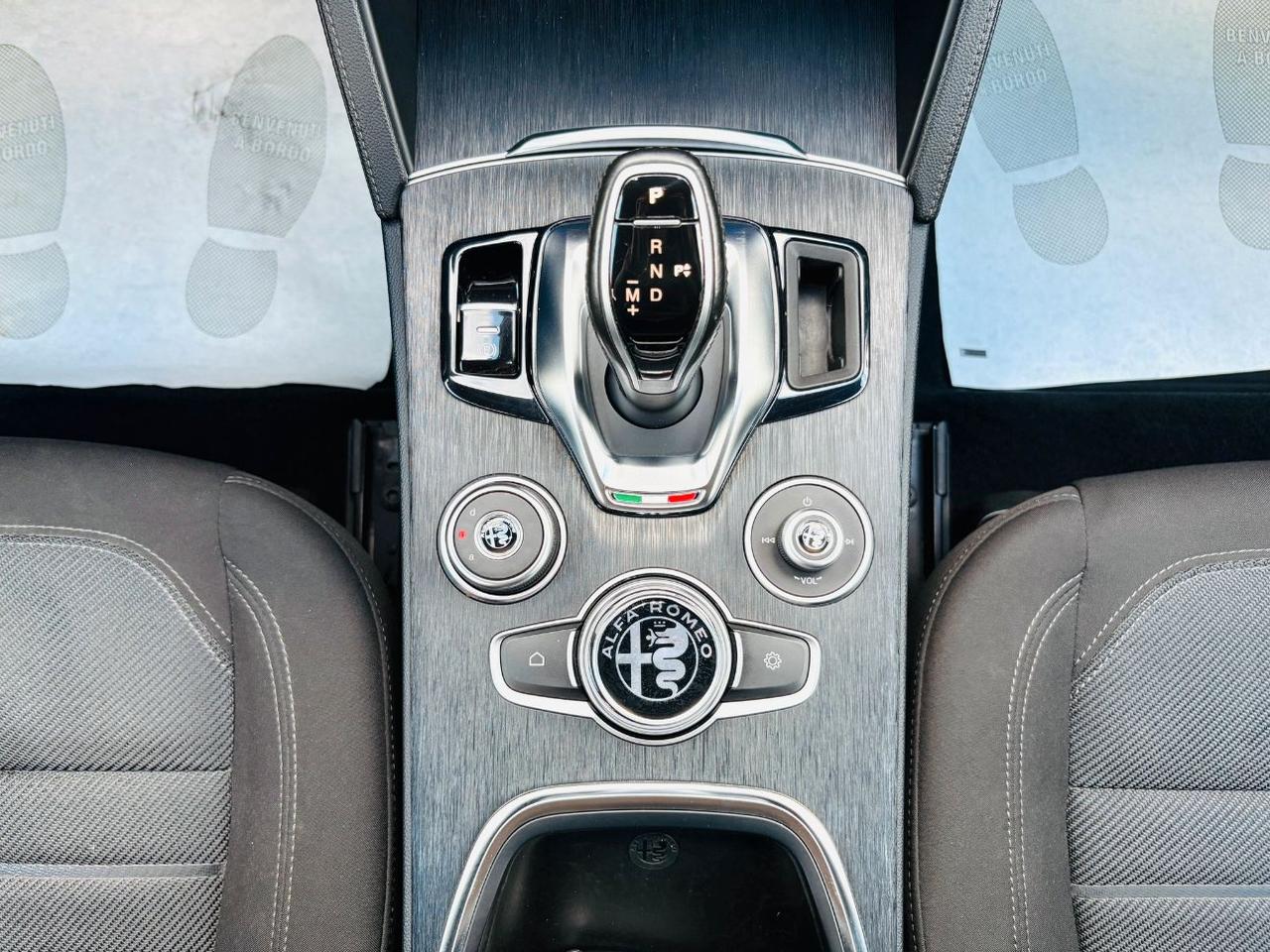 Alfa Romeo Stelvio 2.2 t Business rwd 160cv auto
