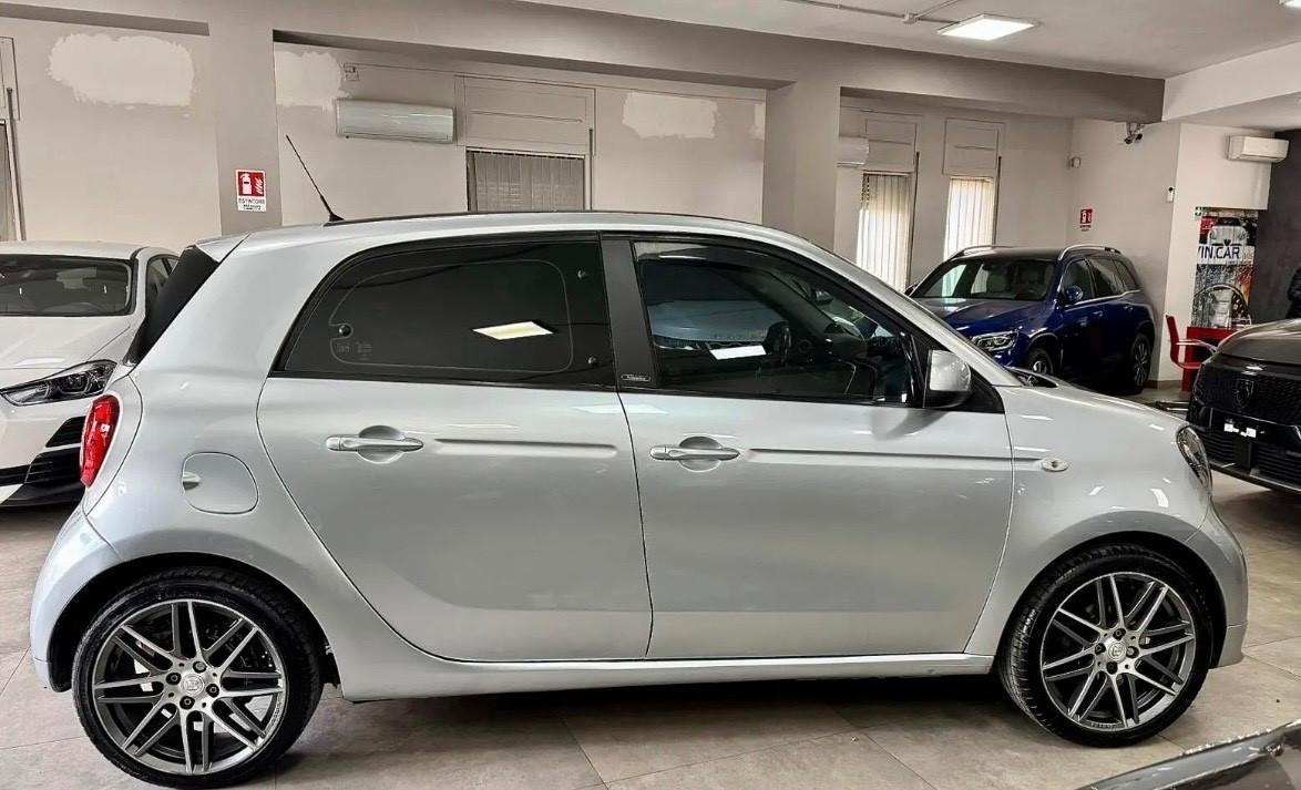 Smart ForFour 1.0 70CV ALLESTIMENTO BRABUS AUTOMATICO