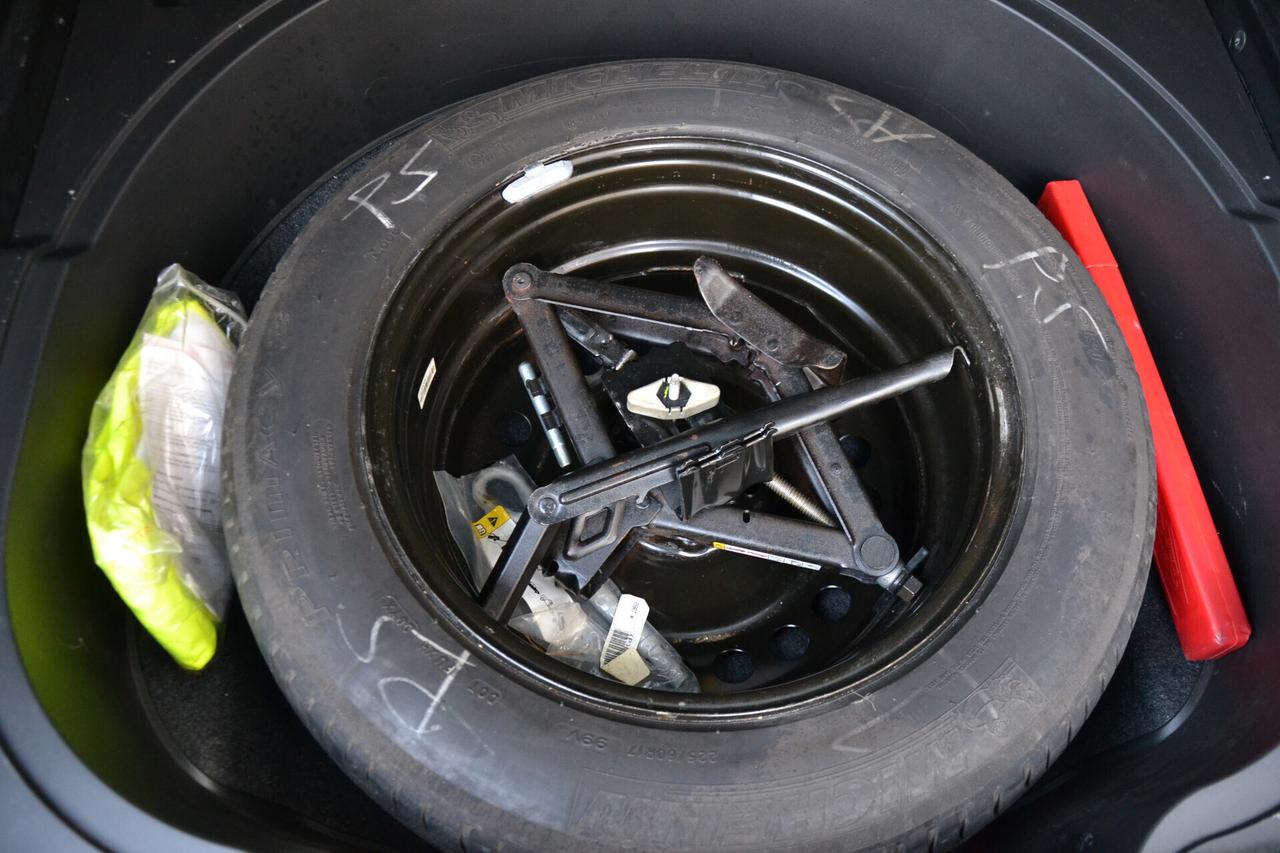 Jeep Cherokee 2.0 Mjt 170CV 4WD AUTOM.+ NAVI+PDC+LED+TEL+PRIVACY