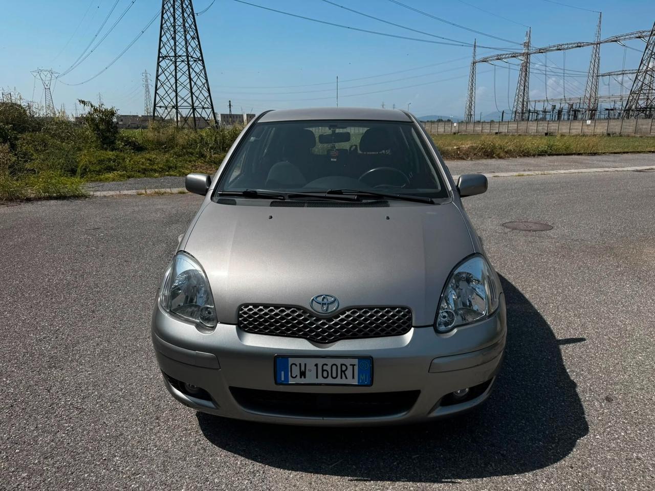 Toyota Yaris 1.0 16V 5p Sol - 130.000 km - Tagliandata - Neopatentati