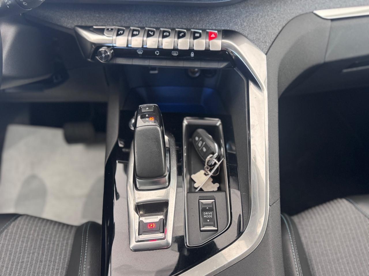 Peugeot 3008 Hybrid 225 e-EAT8 Allure Pack