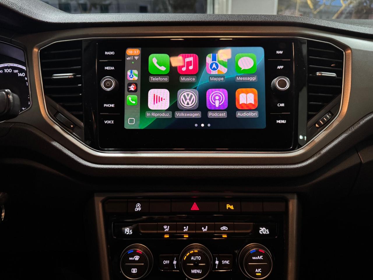 Volkswagen T-Roc 1.6 TDI SCR Business BlueMotion Technology