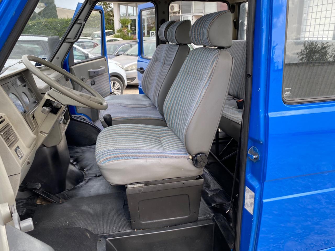 IVECO DAILY 35.8 IVA COMPRESA DOPPIA CABINA 7 POSTI PASSO LUNGO GANCIO TRAINO RUOTE GEMELLATE