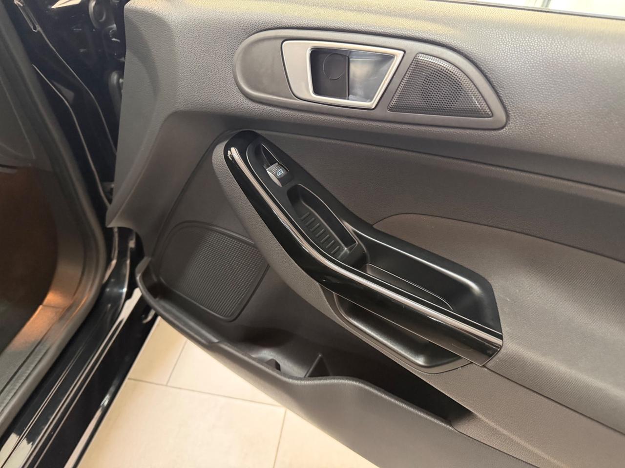Ford Fiesta 1.5 TDCI 75CV Titanium