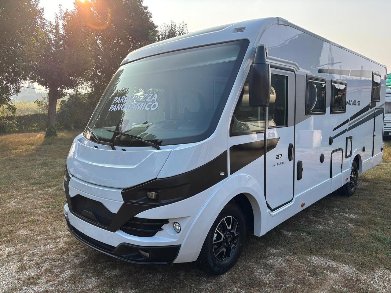 Ci International Magis 87 Integral camper