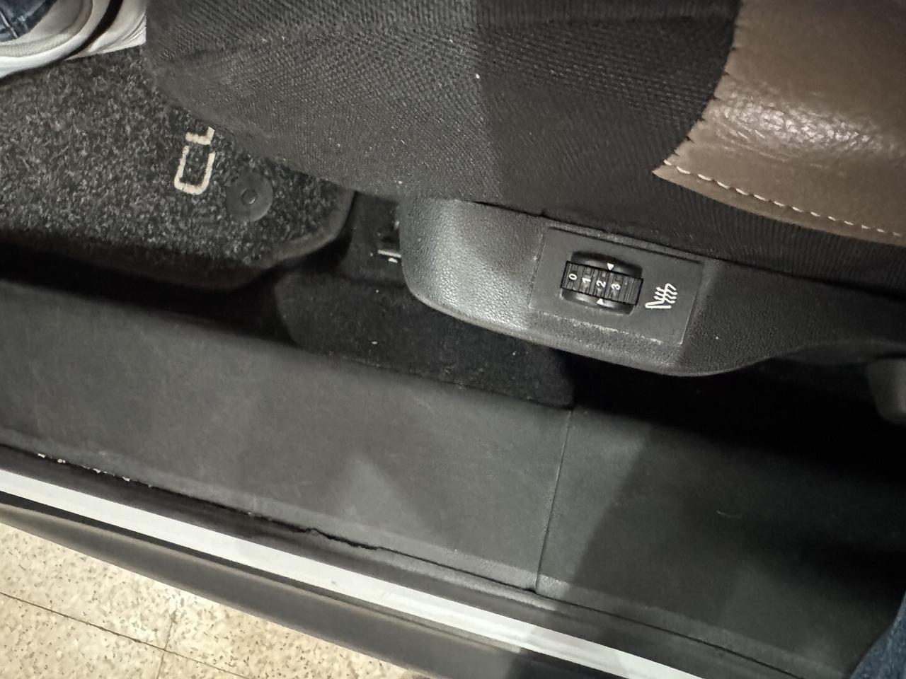 Citroen C4 cactus 1.2 Autom. cv. Tetto-Navigat.