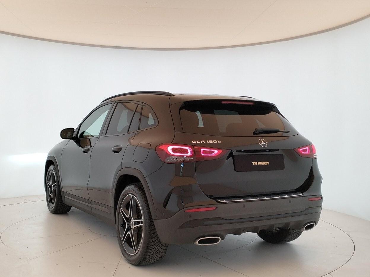 Mercedes-Benz GLA 180d Premium auto - PACCHETTO AMG - PACCHETTO NIGHT