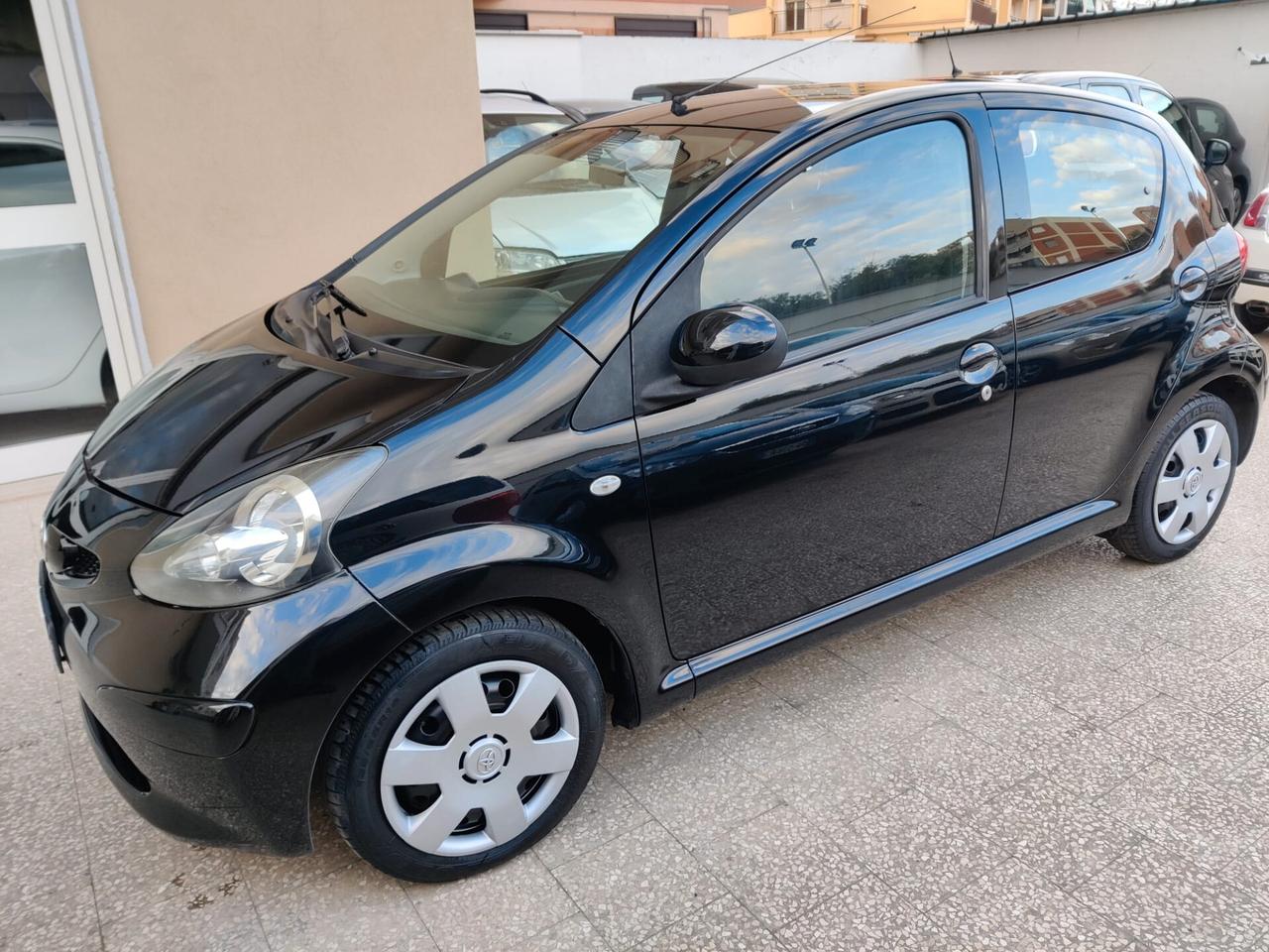 Toyota Aygo 1.0 Benzina 5 porte 2008