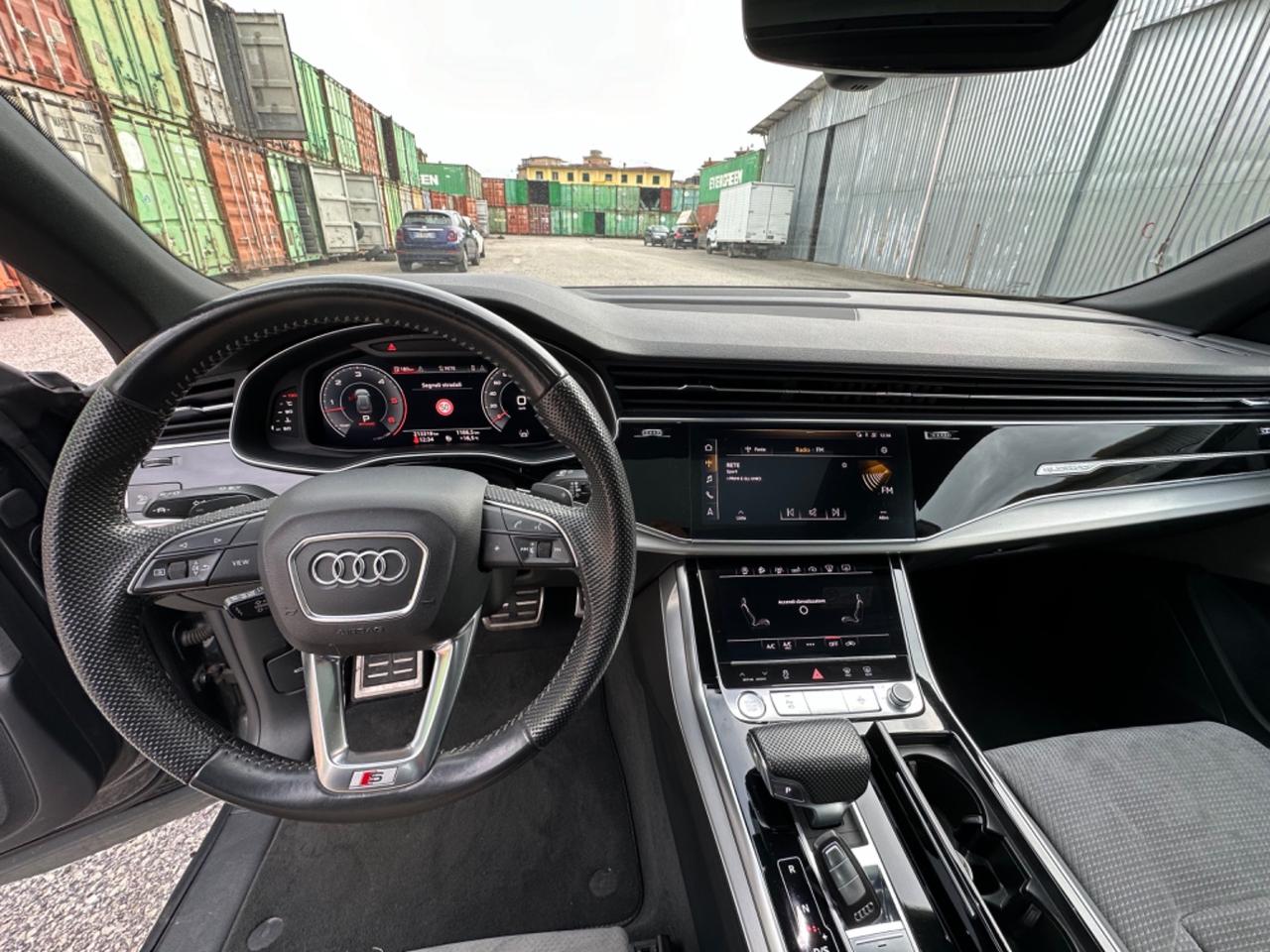 Audi Q8 45 TDI quattro tiptronic Sport tetto fari matrix