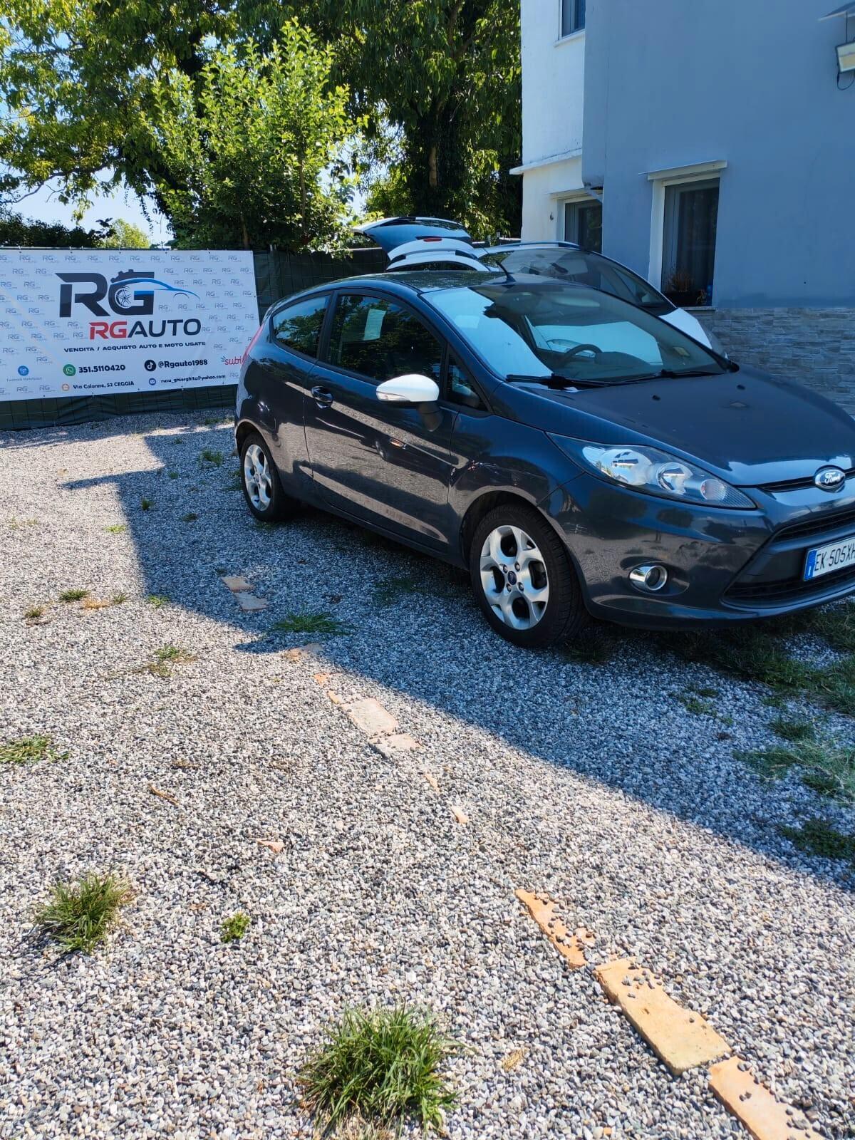 Ford Fiesta 1.2 82CV 3 porte Titanium