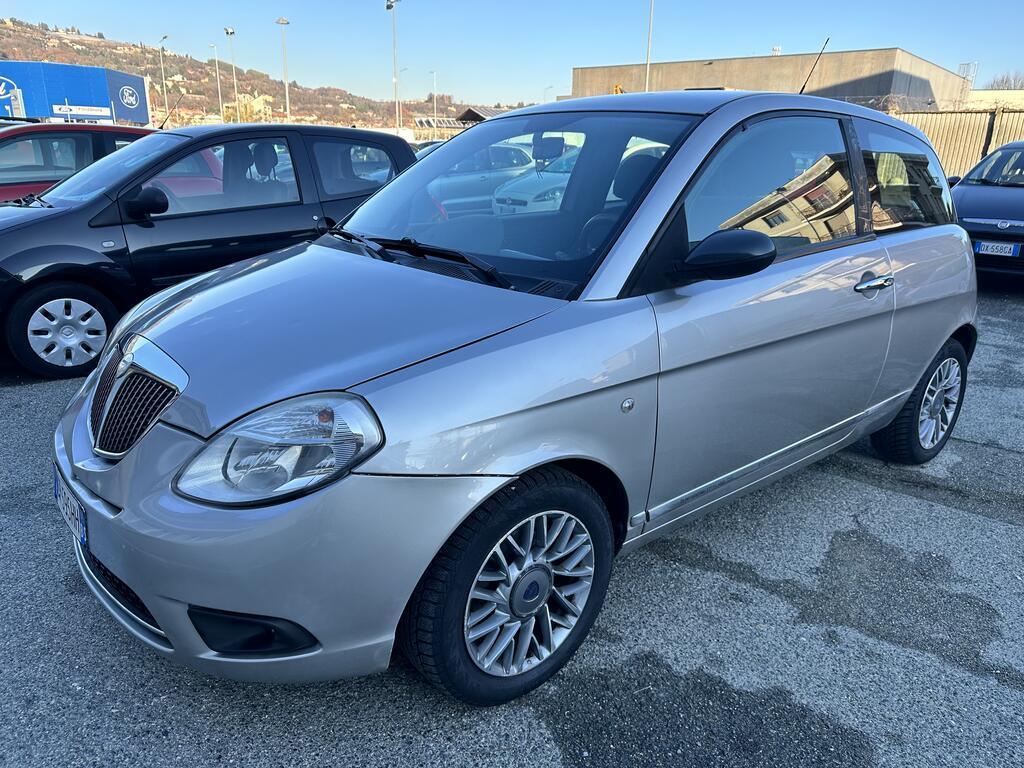 Lancia Ypsilon 3 Porte 1.2 Argento