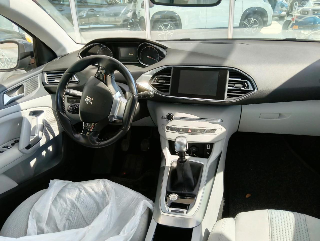 Peugeot 308 BlueHDi 120 S&S SW Allure