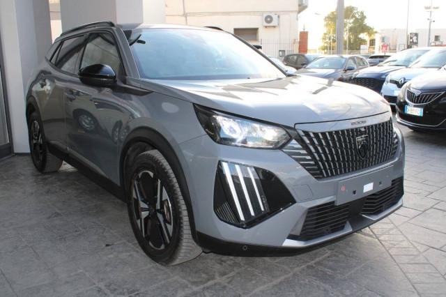 Peugeot 2008 1.2 Allure s&s 130cv eat8 con Navigatore e Carplay