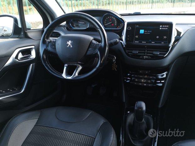 PEUGEOT 2008 2ª serie - 2018 1.6 BlueHDi 100CV