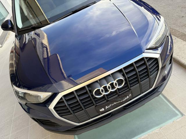 AUDI Q3 35 2.0 TDI S tronic Business COCKPIT