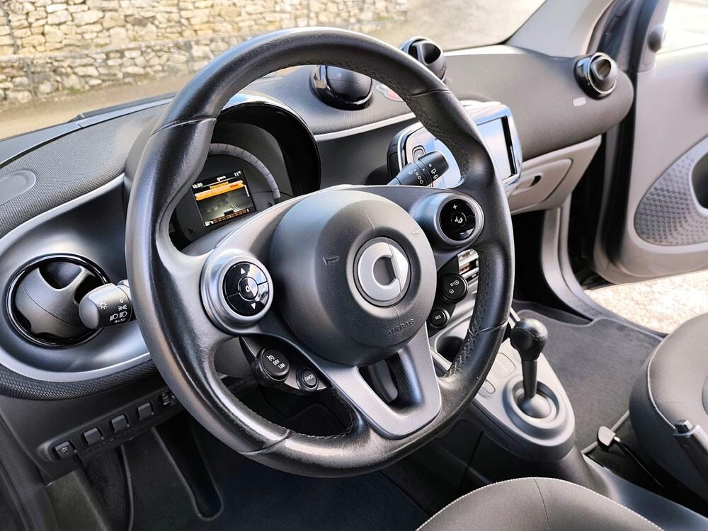 Smart ForTwo 90 0.9 Turbo twinamic Passion NAVI, LED, Sedili Riscalald.