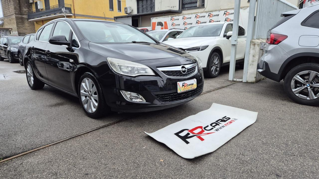Opel Astra 1.6 T 16V 5 porte Cosmo