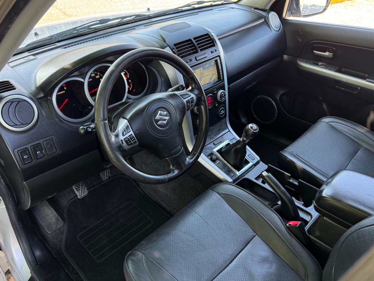 Suzuki Grand Vitara 1.9 DDiS 130cv 4x4 Gancio Traino