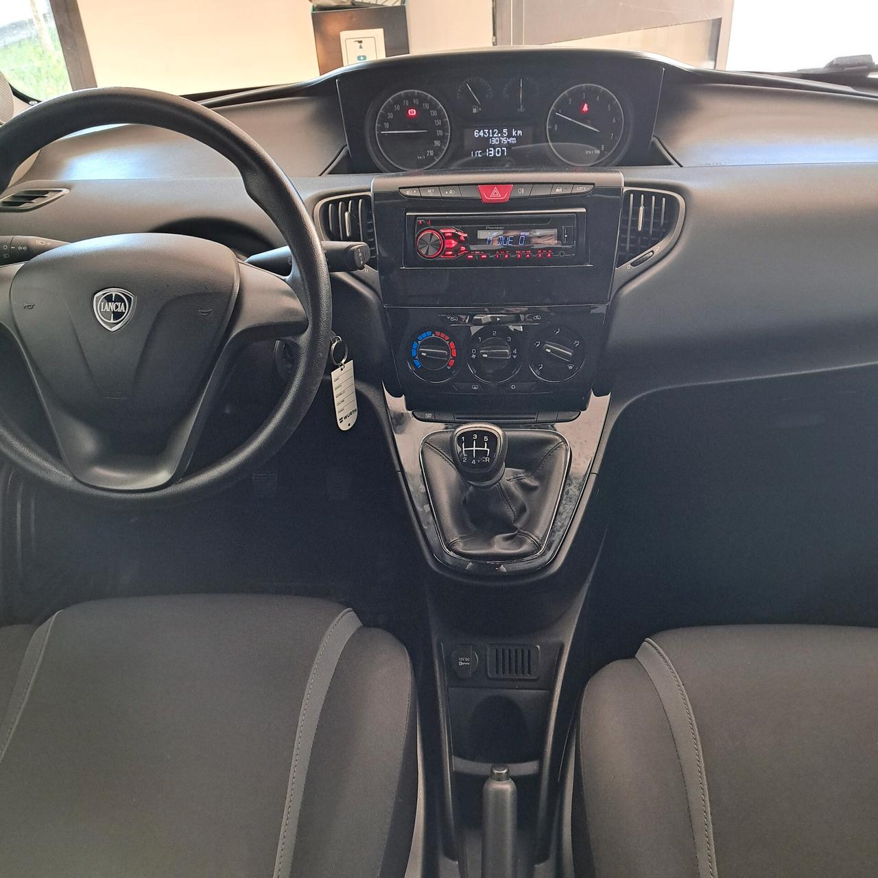 Lancia Ypsilon 1.2 69 CV 5 porte Platinum