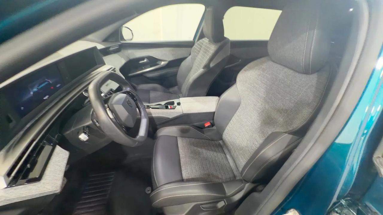 Peugeot 5008 Hybrid 145 e-DCS6 Allure