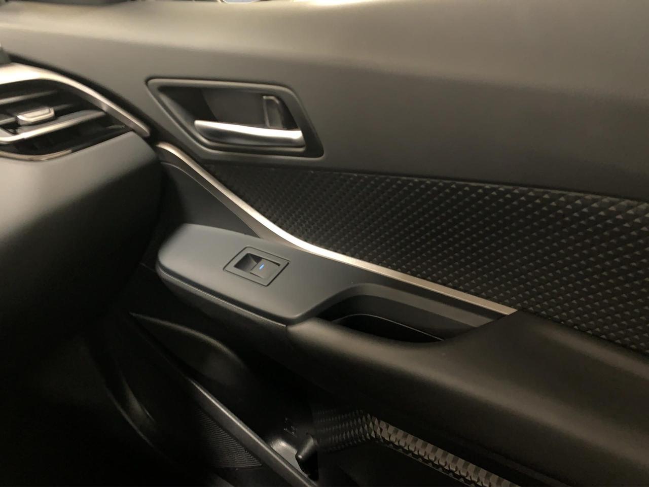 Toyota C-HR 1.8h Active e-cvt