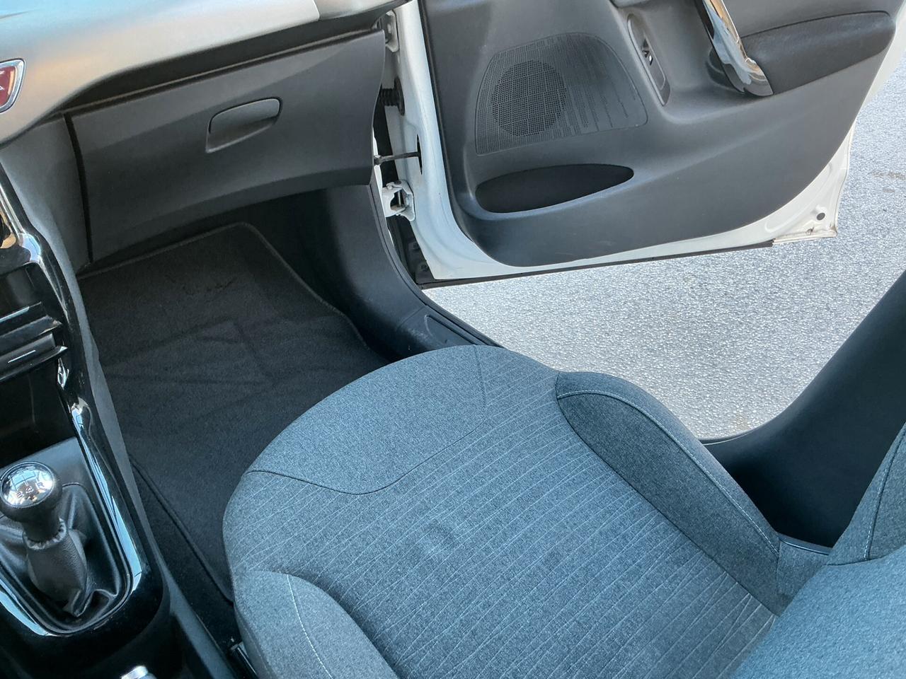 Citroen C3 PureTech 82 Live Edition