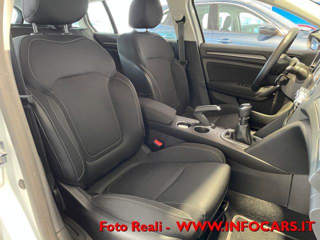 RENAULT Megane Sporter Blue dCi 115 CV Business AUTOCARRO N1