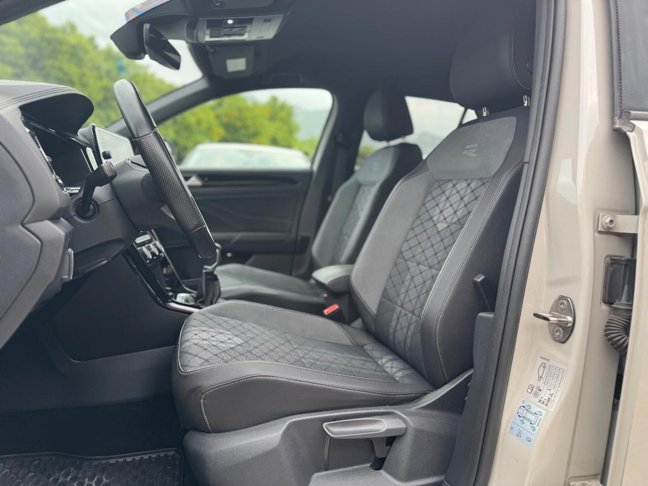 VOLKSWAGEN T-ROC 1.5TURBO BENZINA