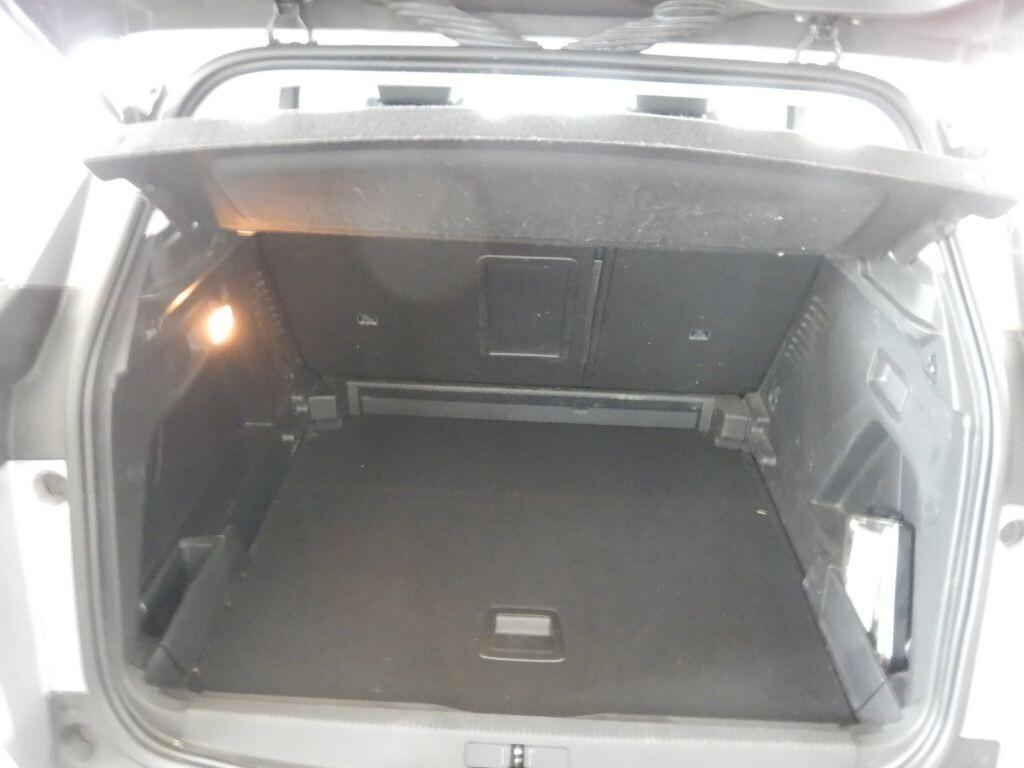 Peugeot 3008 BlueHDi 130 S&S Business