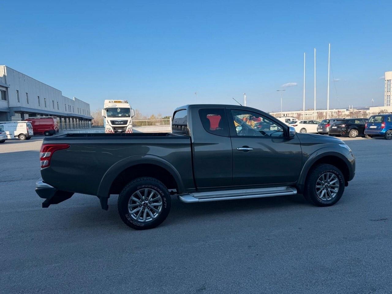 Mitsubishi L200 2.4 DI-D/154CV 2WD Double Cab Invite