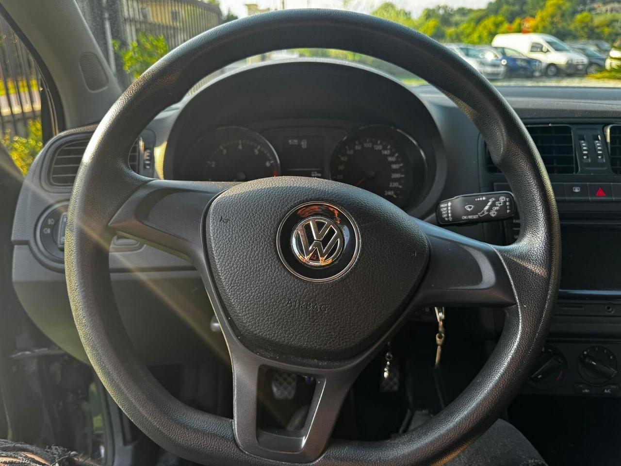 VOLKSWAGEN POLO 5" SERIE