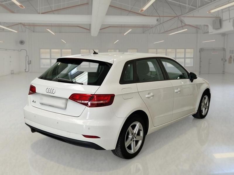 AUDI A3 SPORTBACK 30 TFSI Business