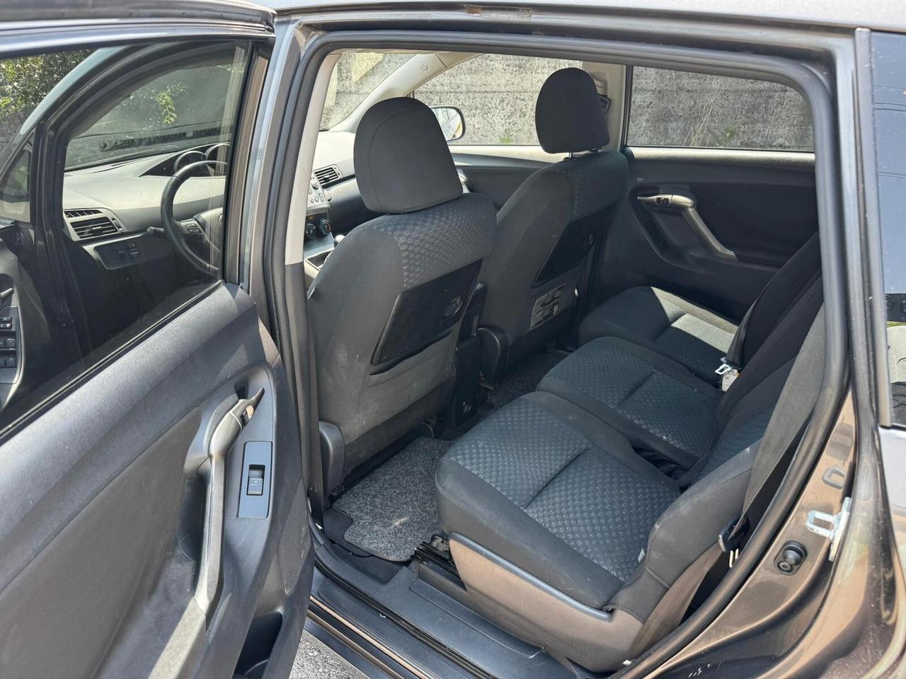 Toyota Verso 1.6 Sol Euro 4 - 2010 - 183.000 km