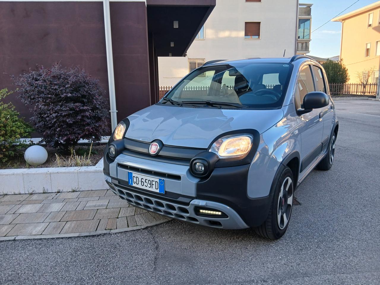 Fiat Panda 1.0 FireFly S&S Hybrid City Cross tua a € 199 mese