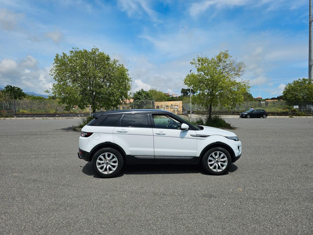 Land Rover Range Rover Evoque Prestige2.2 TD4 150cv gancio traino